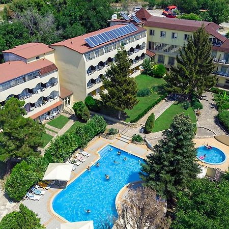 Hotel Naslada バルチク エクステリア 写真