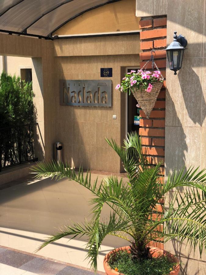 Hotel Naslada バルチク エクステリア 写真