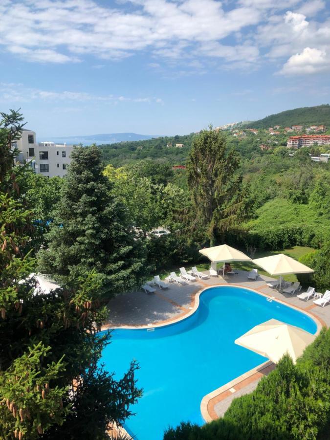 Hotel Naslada バルチク エクステリア 写真