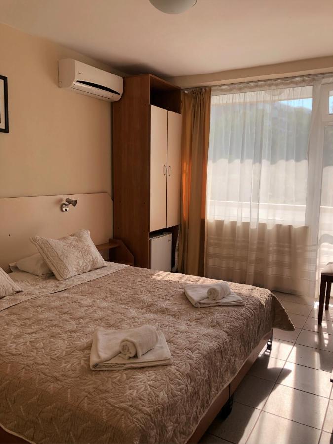 Hotel Naslada バルチク エクステリア 写真