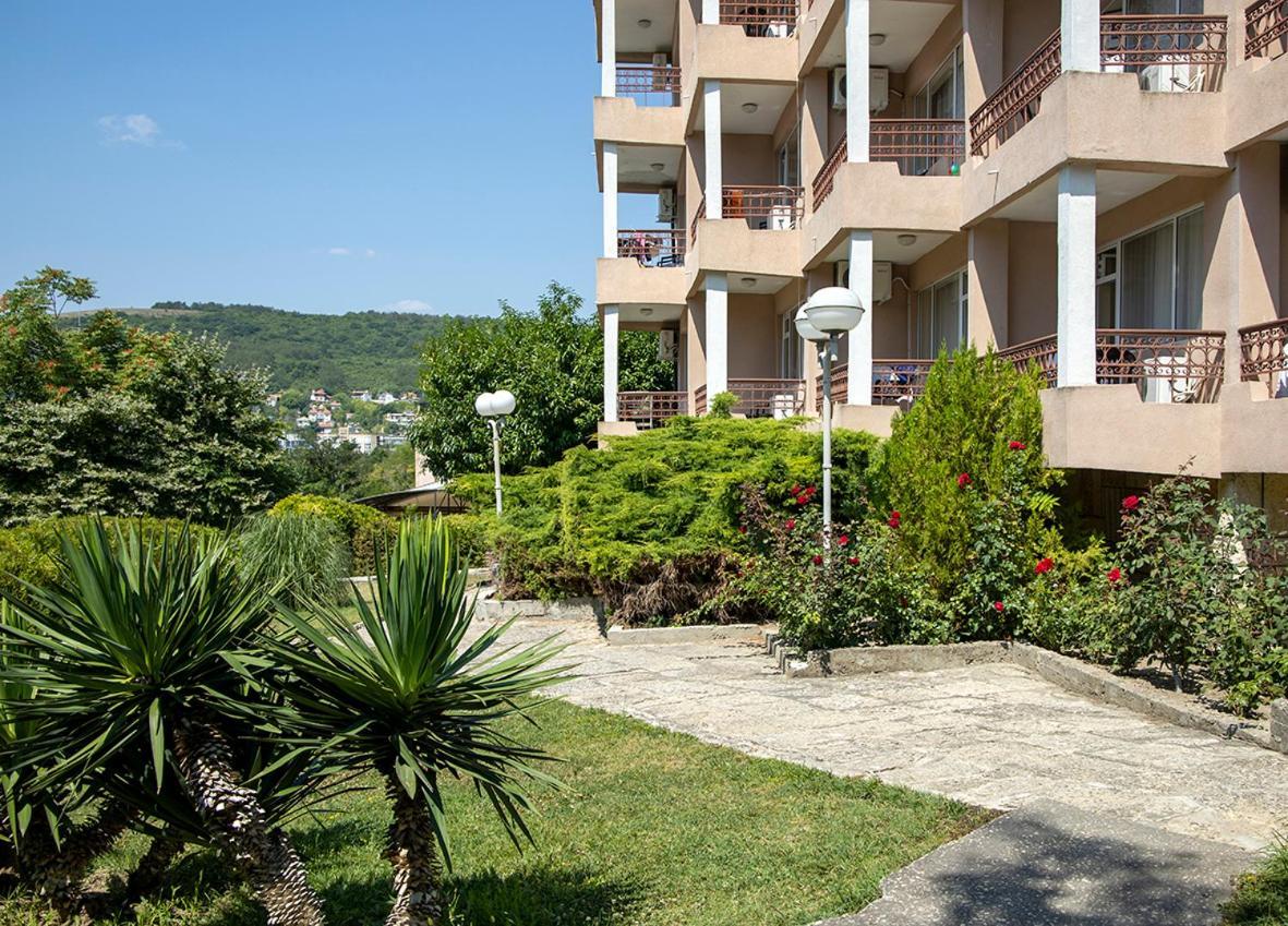 Hotel Naslada バルチク エクステリア 写真
