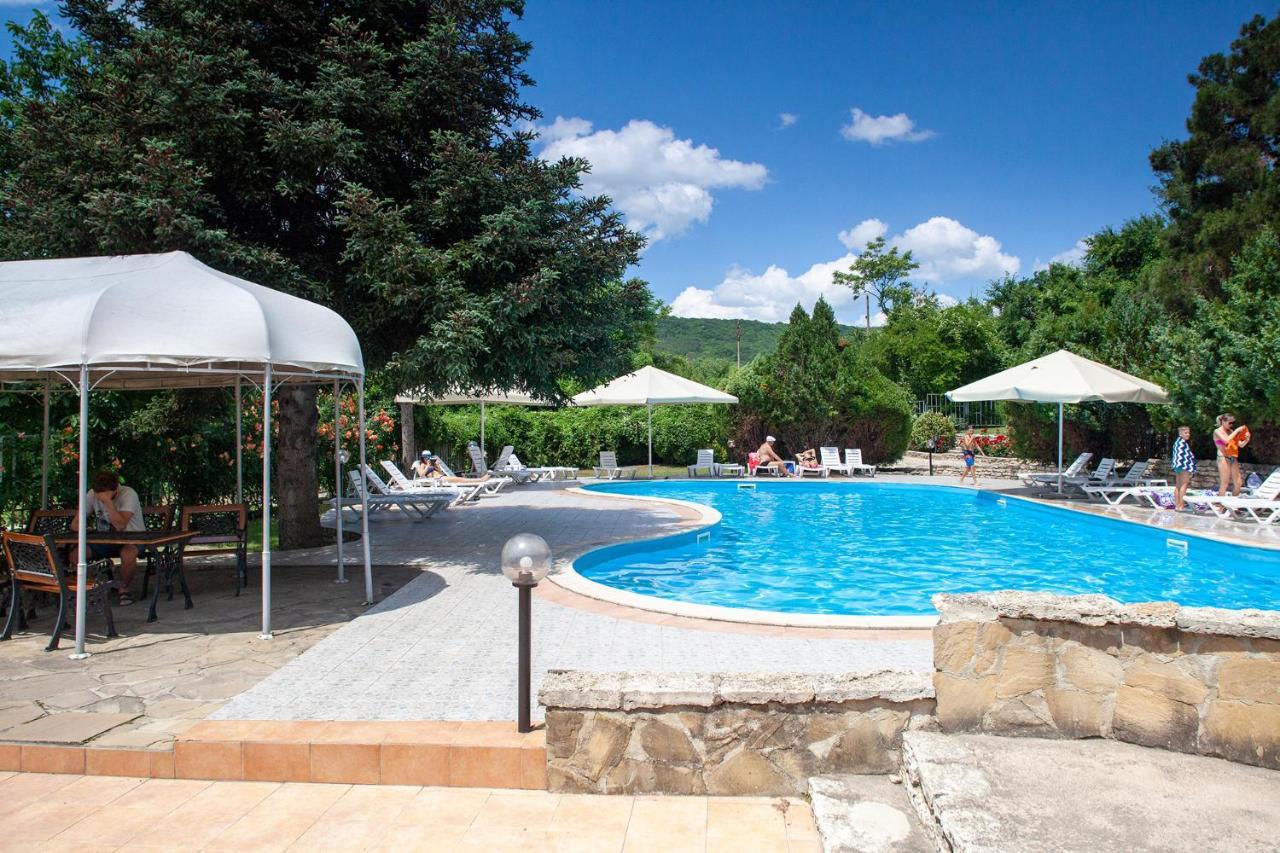 Hotel Naslada バルチク エクステリア 写真