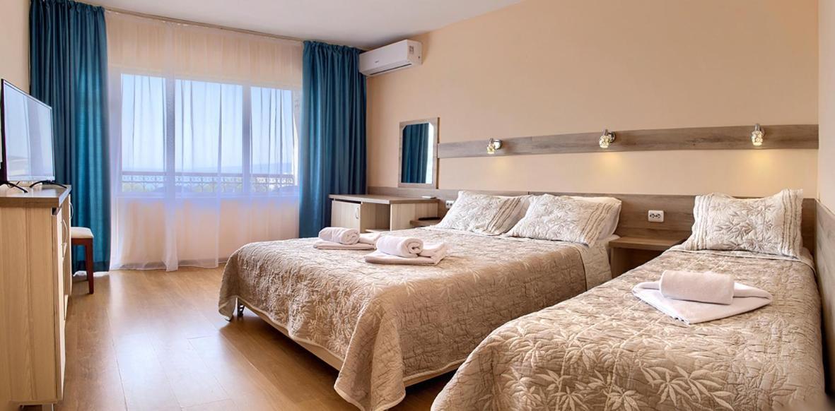 Hotel Naslada バルチク エクステリア 写真