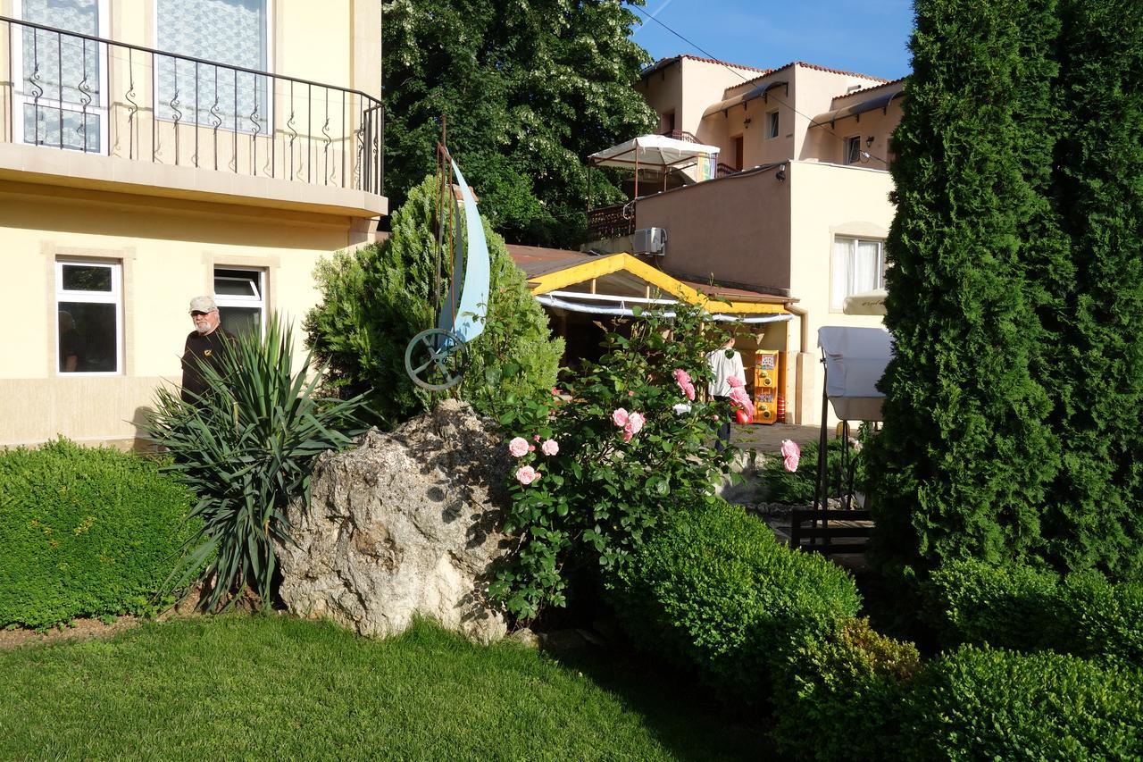Hotel Naslada バルチク エクステリア 写真