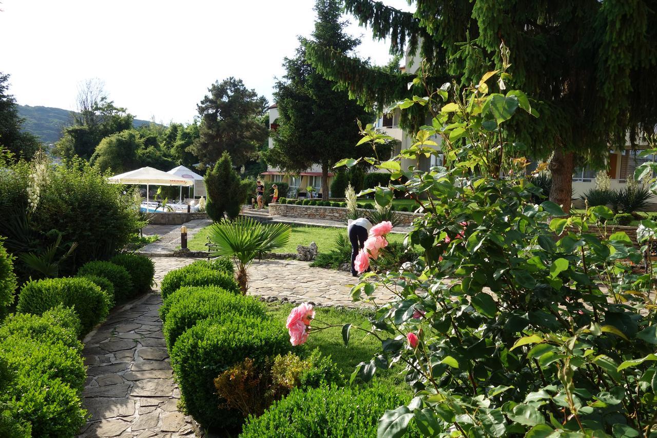Hotel Naslada バルチク エクステリア 写真